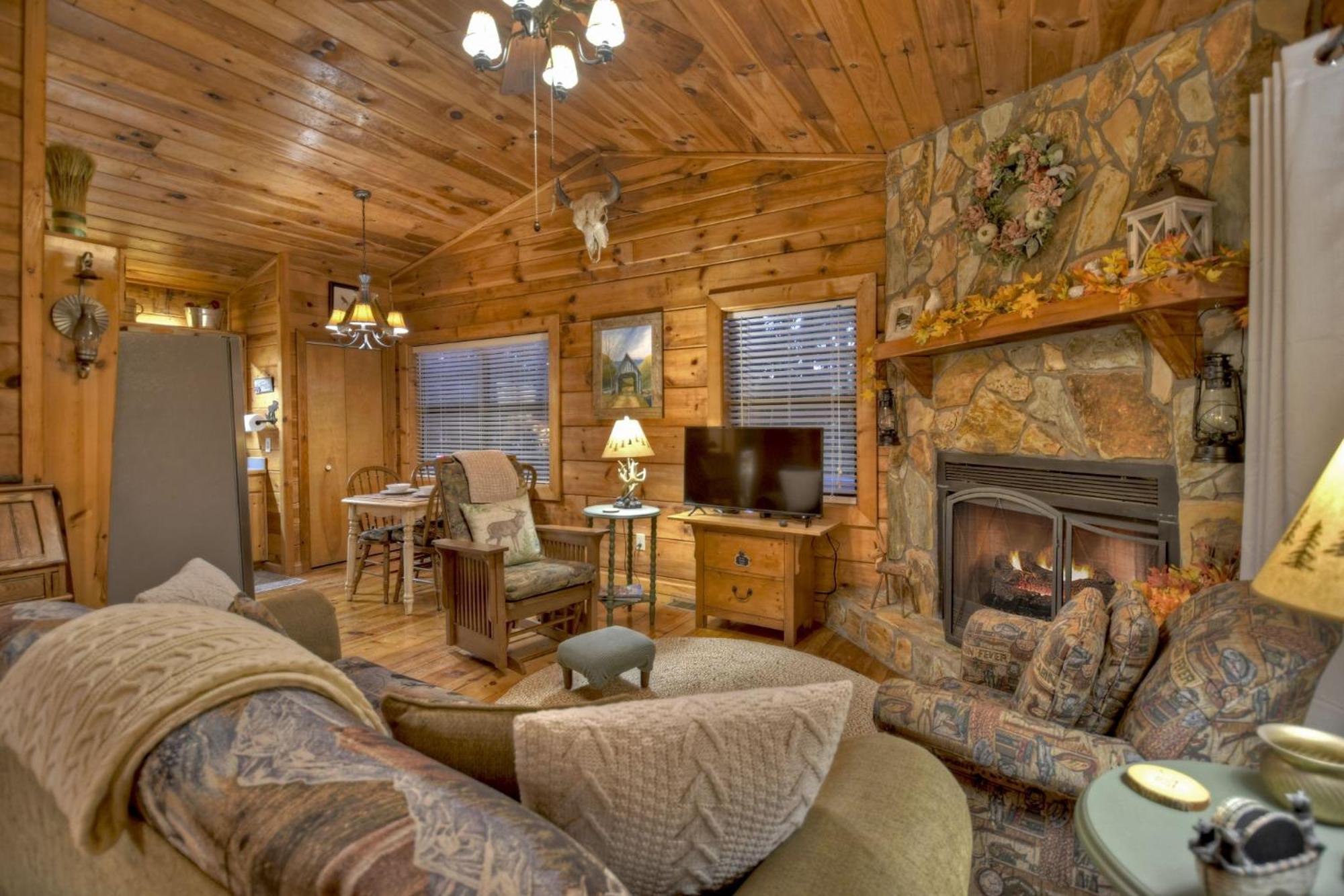 Hygge Haus Rustic Charm Cozy Beds And A Serene Location Ellijay Εξωτερικό φωτογραφία